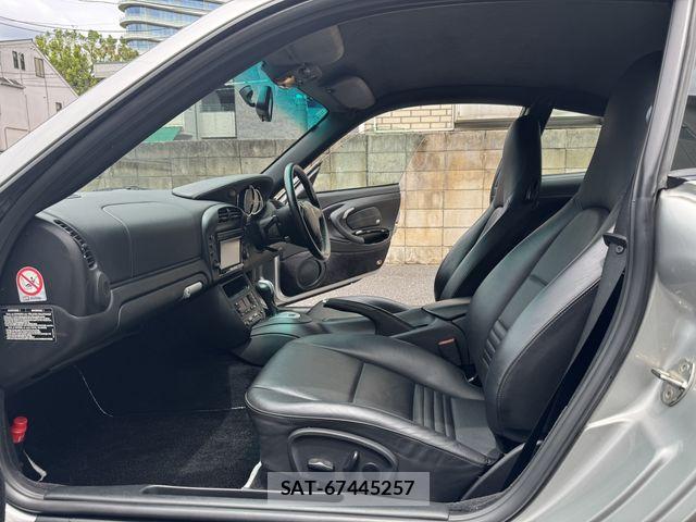 Porsche 911 2005-05 7272707-11