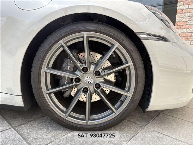 Porsche 911 2023-12 7272702-9