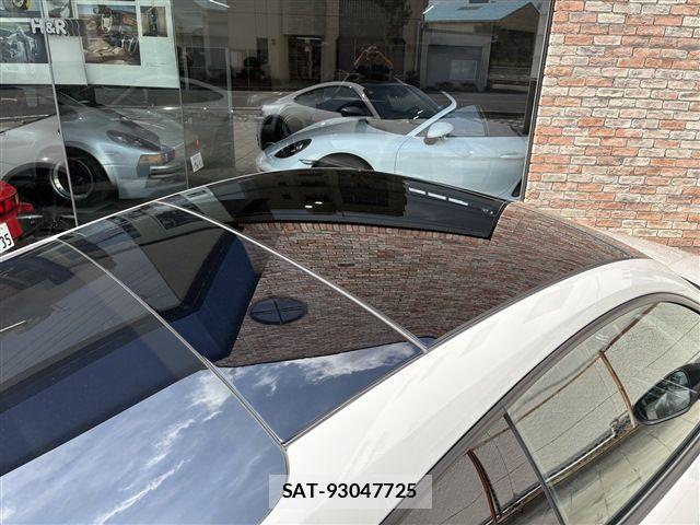 Porsche 911 2023-12 7272702-11