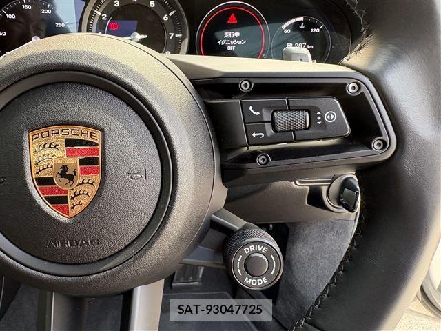 Porsche 911 2023-12 7272702-21