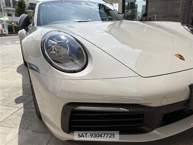 Porsche 911 2023-12 7272702-5