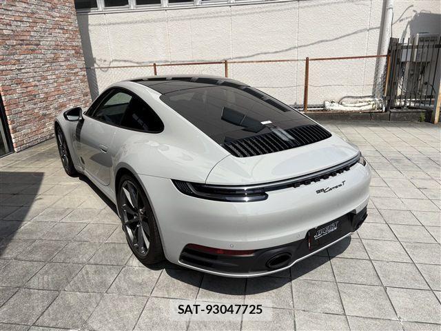 Porsche 911 2023-12 7272702-8