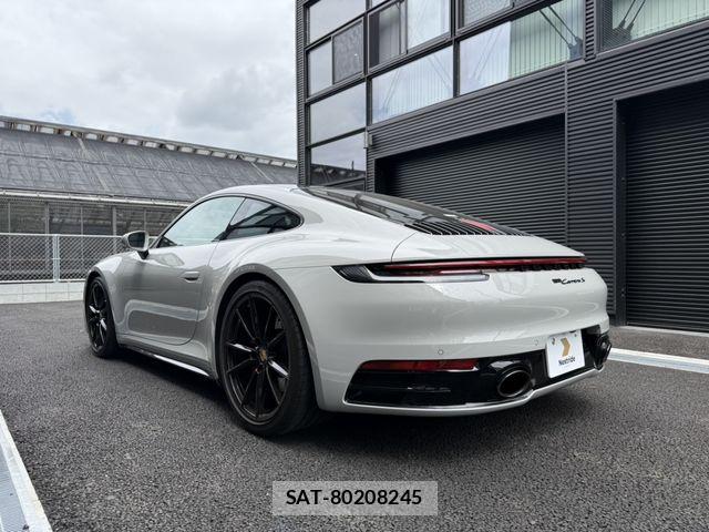 Porsche 911 2020-06 7329343-4