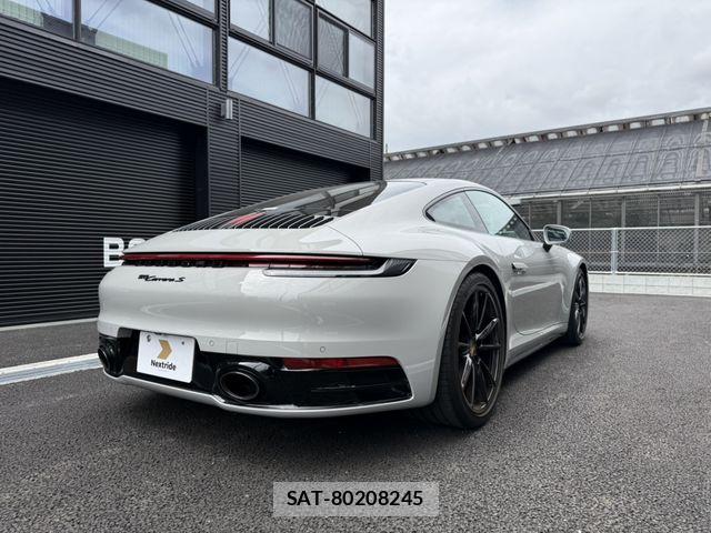 Porsche 911 2020-06 7329343-5