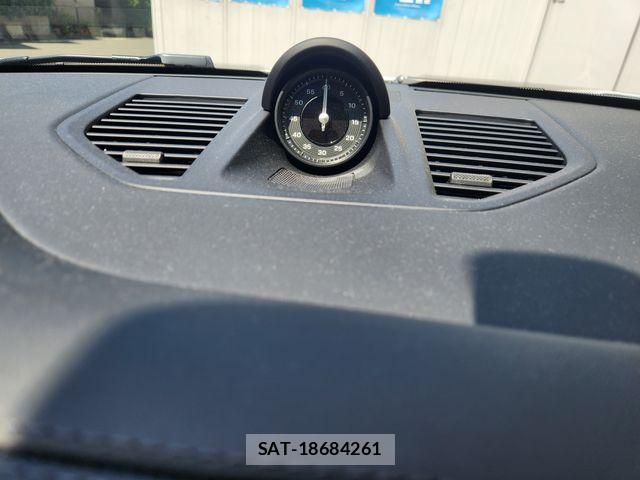 Porsche 911 2025-04 7329338-16