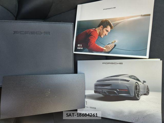 Porsche 911 2025-04 7329338-24