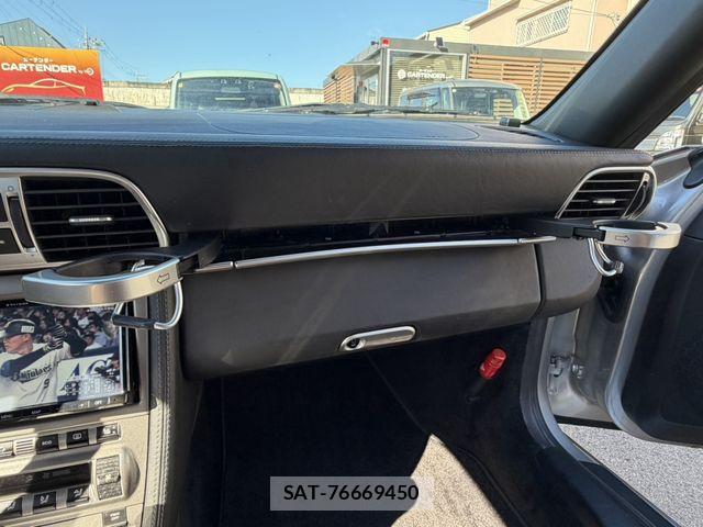 Porsche 911 2006-04 7329345-15
