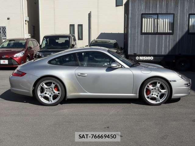 Porsche 911 2006-04 7329345-17