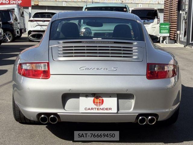 Porsche 911 2006-04 7329345-24