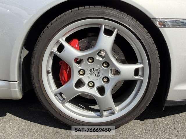 Porsche 911 2006-04 7329345-28