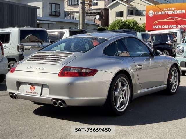 Porsche 911 2006-04 7329345-2