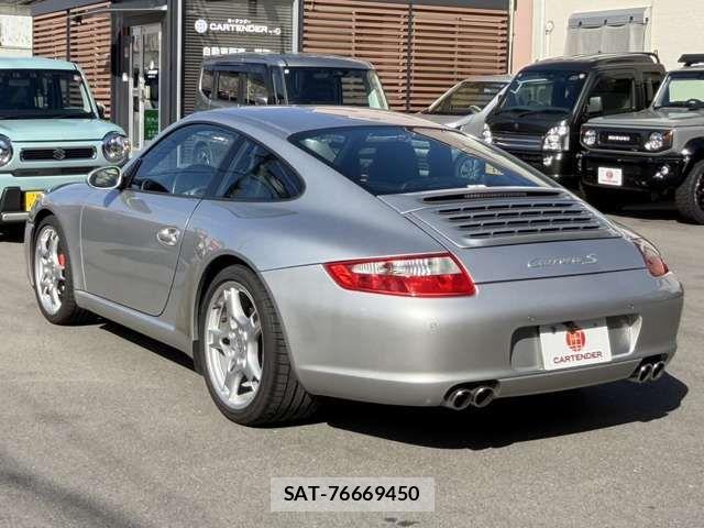 Porsche 911 2006-04 7329345-3