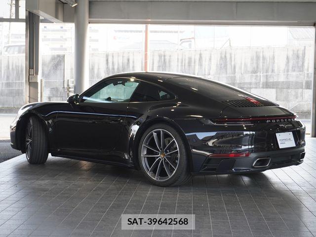 Porsche 911 2021-04 7393536-2