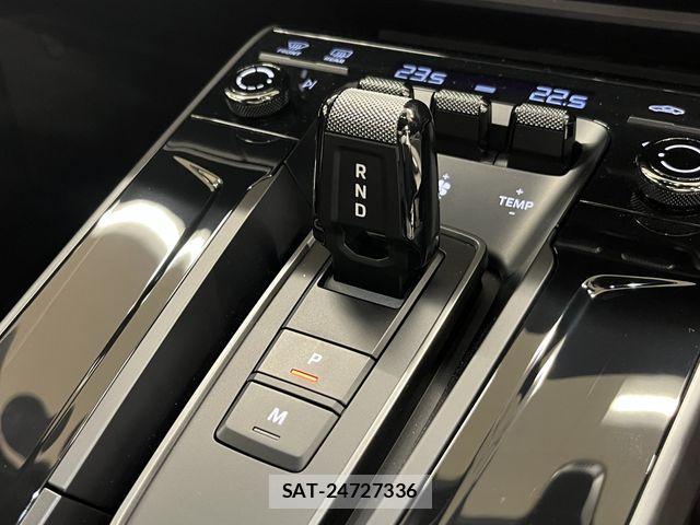 Porsche 911 2025-03 7456762-6