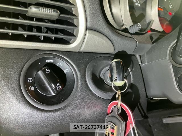 Porsche 911 2004-12 7456772-15