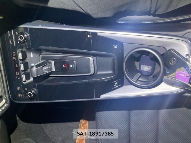 Porsche 911 2020-03 7456770-21