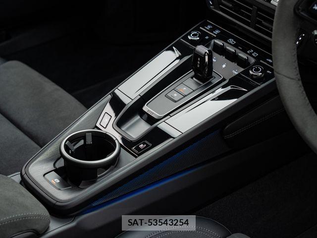 Porsche 911 2025-04 7502228-16