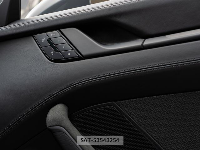 Porsche 911 2025-04 7502228-18