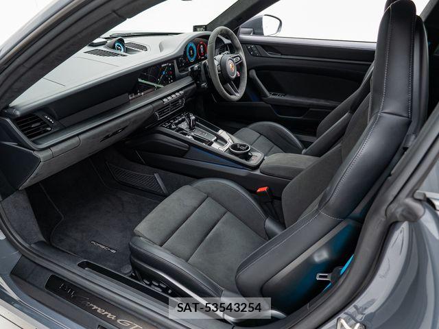 Porsche 911 2025-04 7502228-25
