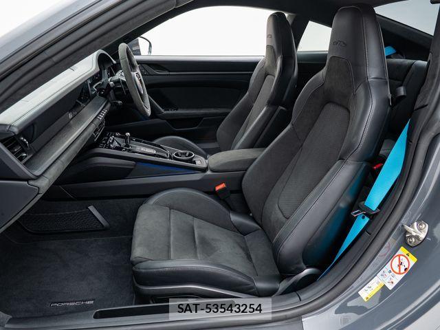 Porsche 911 2025-04 7502228-26