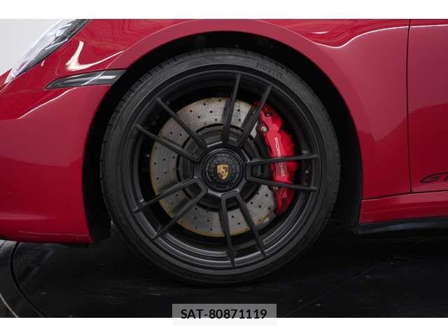 Porsche 911 2023-08 7509686-4