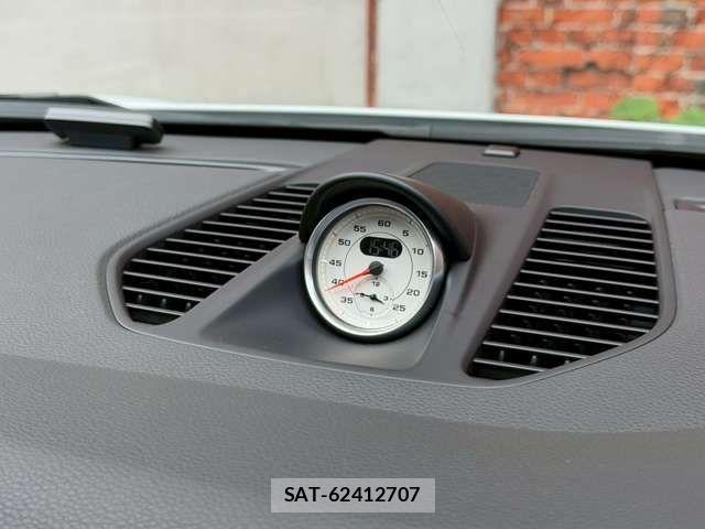 Porsche 911 2015-12 7502229-15