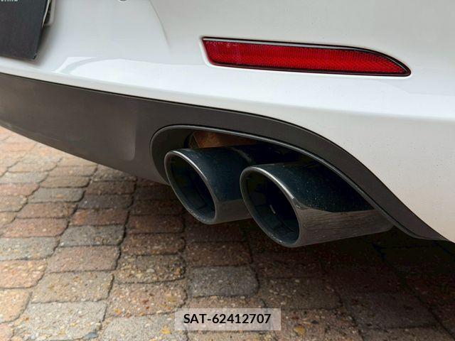 Porsche 911 2015-12 7502229-23