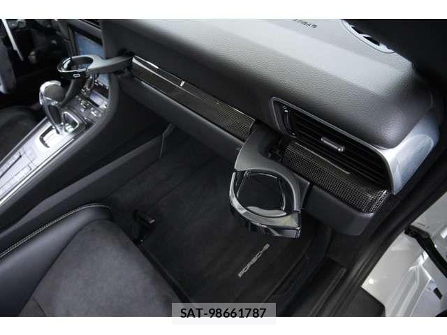 Porsche 911 2016-05 7509684-12