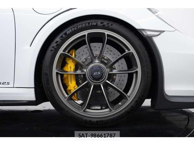 Porsche 911 2016-05 7509684-4