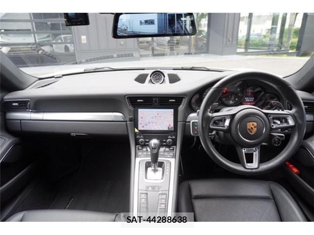 Porsche 911 2019-06 7502230-1