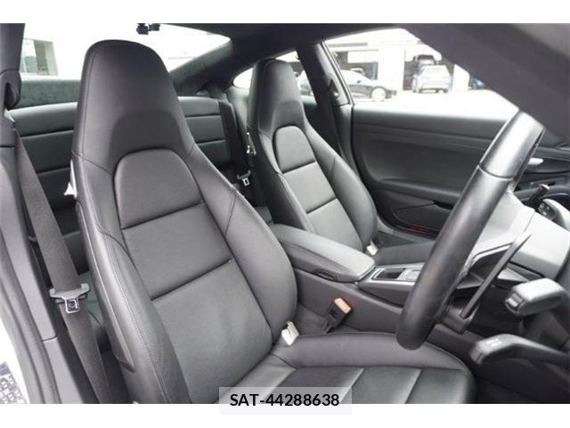 Porsche 911 2019-06 7502230-23