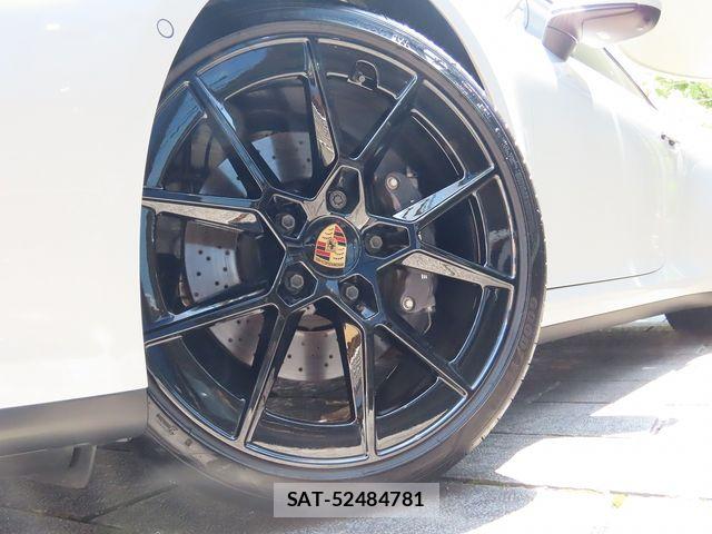 Porsche 911 2025-03 7727198-25