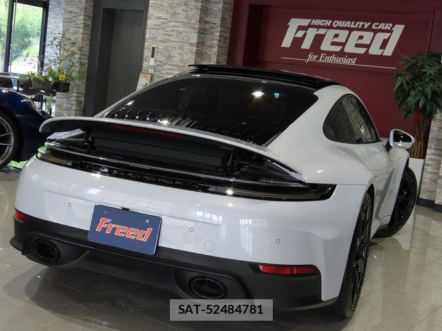 Porsche 911 2025-03 7727198-2