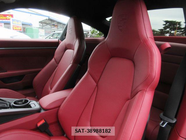 Porsche 911 2025-01 7727197-11