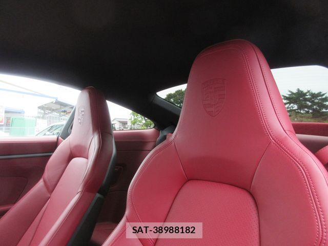 Porsche 911 2025-01 7727197-12