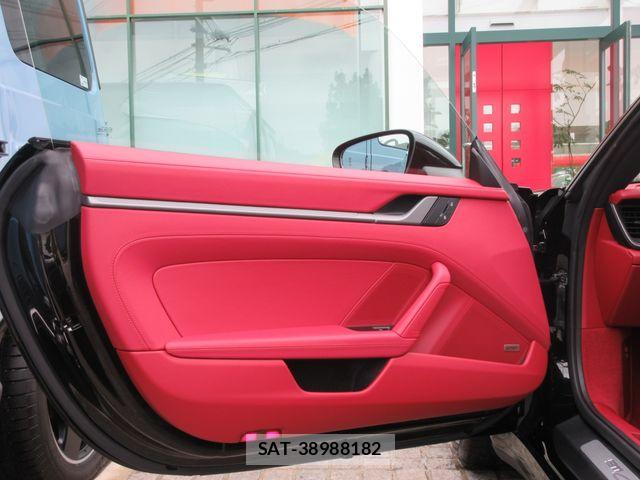 Porsche 911 2025-01 7727197-14