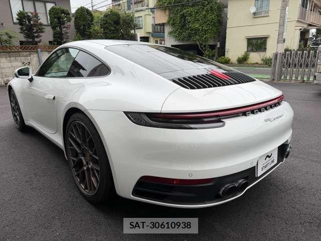 Porsche 911 2020-03 7727205-12