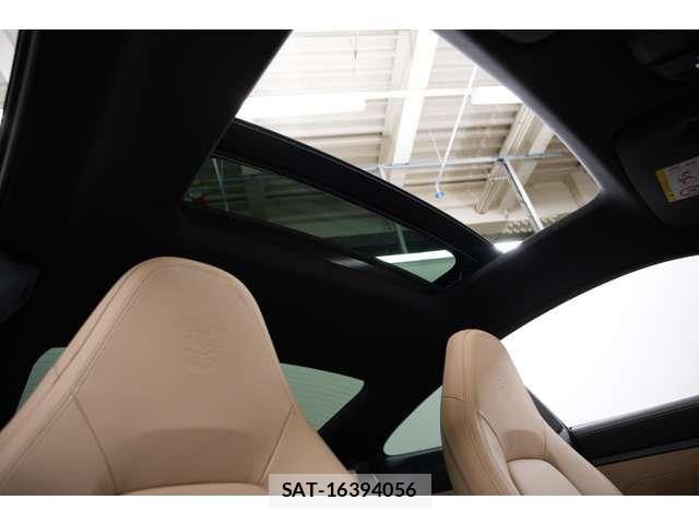 Porsche 911 2019-08 7788209-4