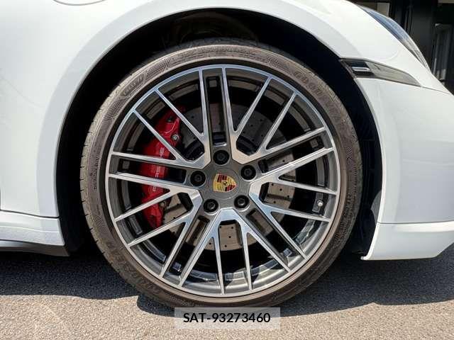 Porsche 911 2021-06 7878769-9
