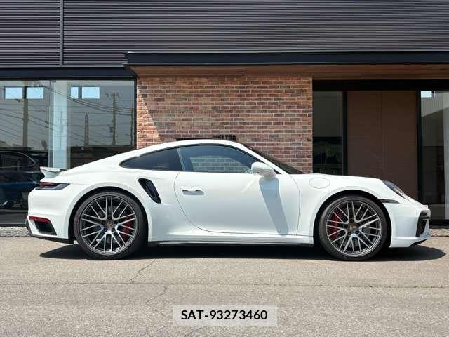 Porsche 911 2021-06 7878769-2