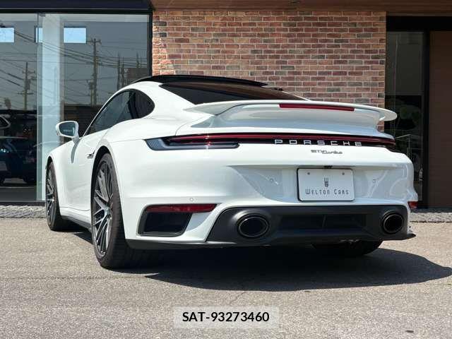 Porsche 911 2021-06 7878769-6