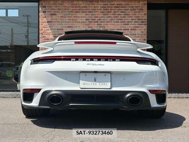 Porsche 911 2021-06 7878769-7