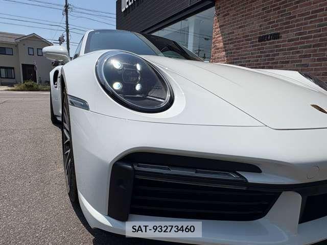 Porsche 911 2021-06 7878769-8