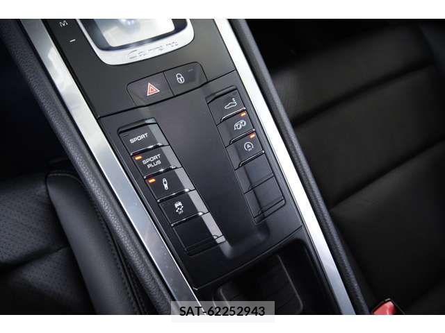 Porsche 911 2013-10 7903227-17