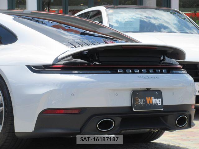Porsche 911 2025-02 7980585-10