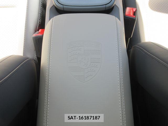 Porsche 911 2025-02 7980585-28