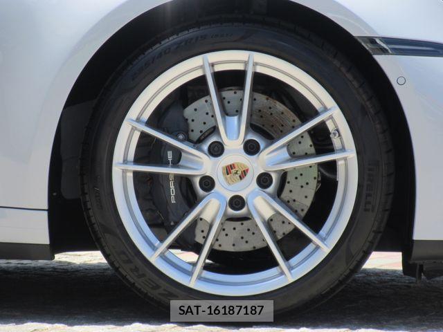 Porsche 911 2025-02 7980585-7