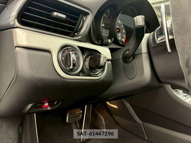 Porsche 911 2014-09 8037598-24