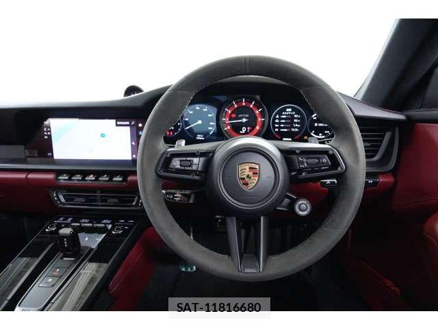 Porsche 911 2022-02 8075119-10