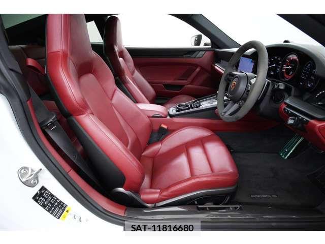 Porsche 911 2022-02 8075119-1